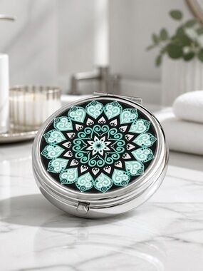 NWT 1pc Unique Geometric Color Mandala Pill Box, Portable 3 Compartment